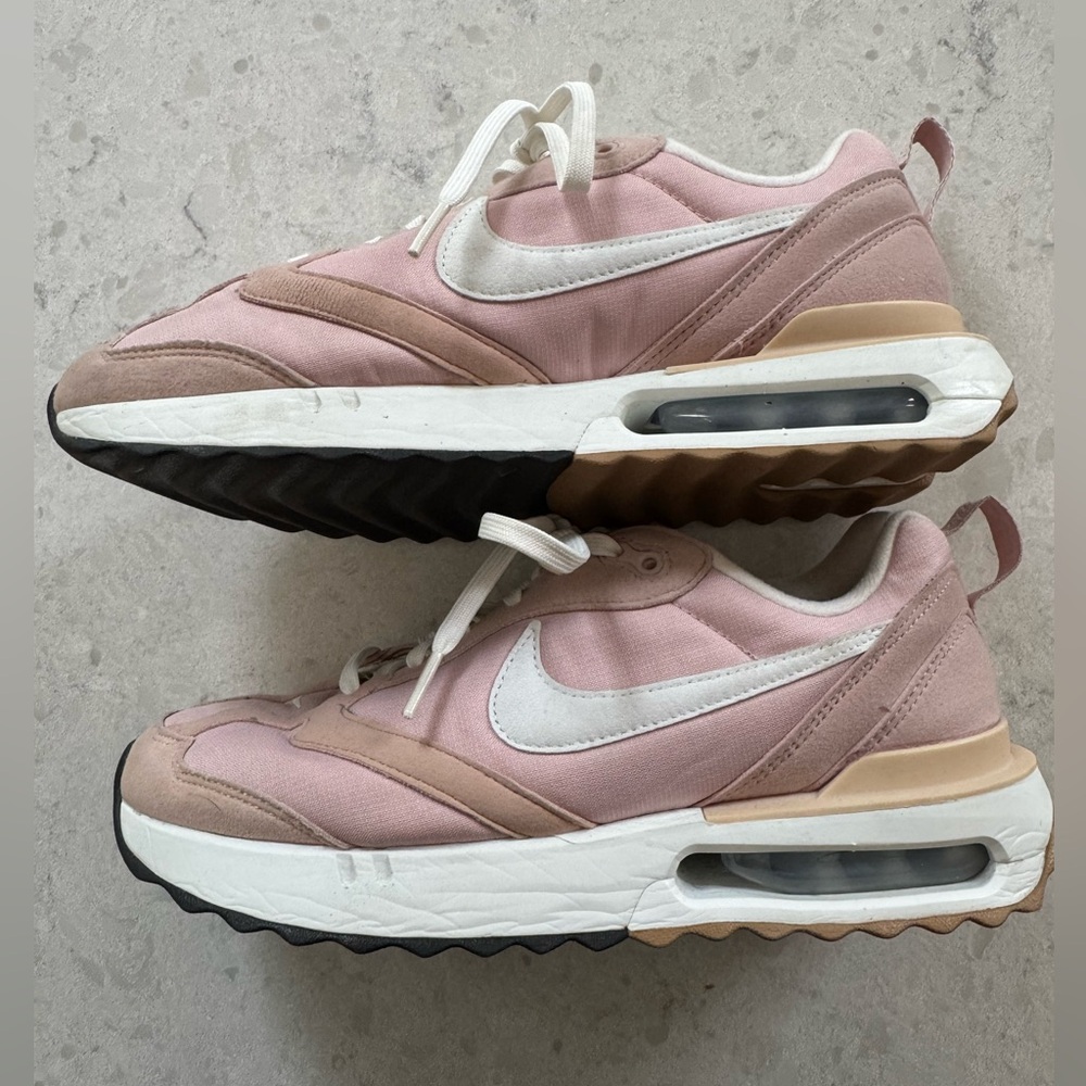 Women’s Nike Air Max Dawn size 8 - Picture 3 of 10